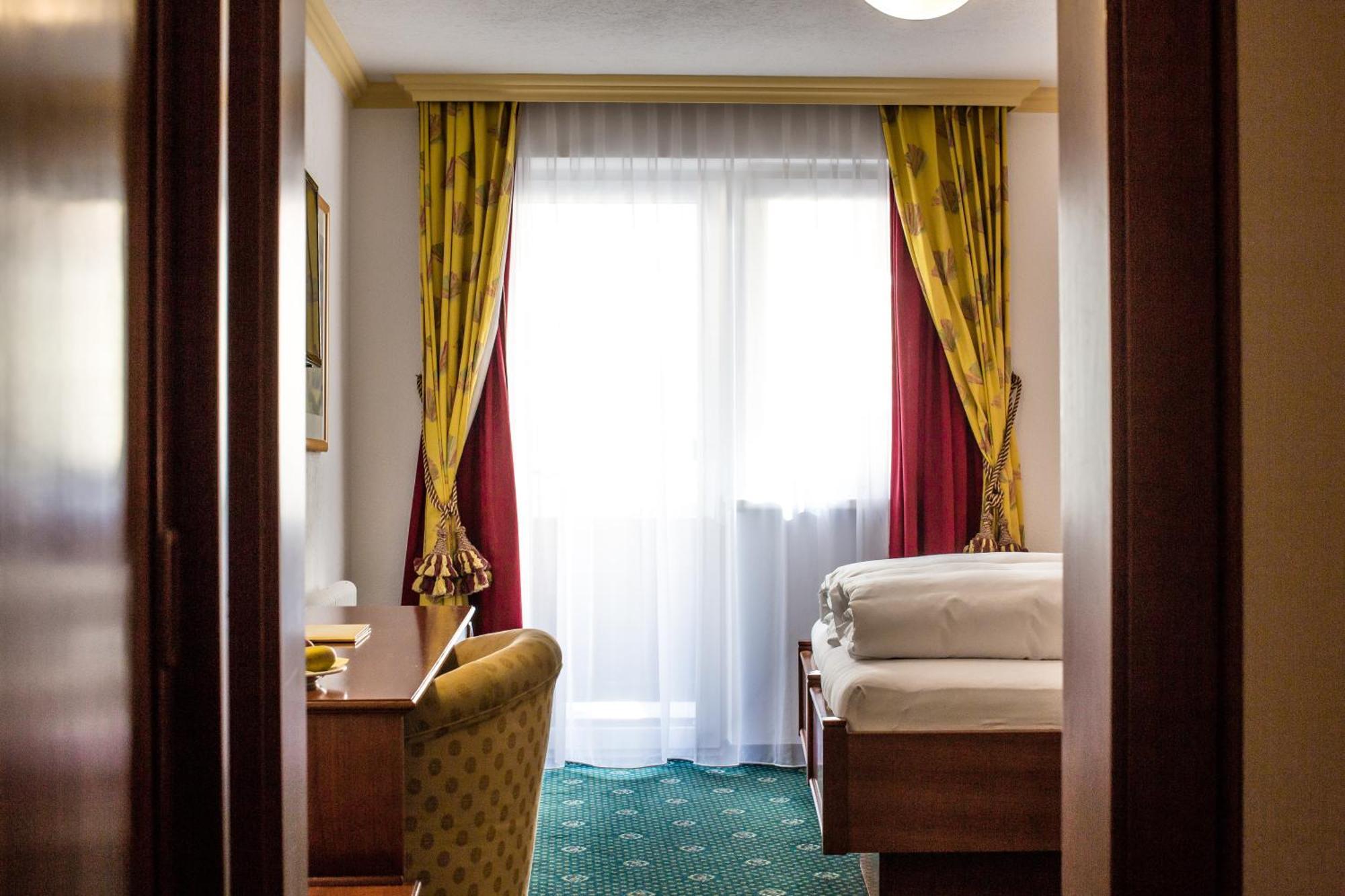 Hotel Kristall Sankt Anton am Arlberg Ngoại thất bức ảnh